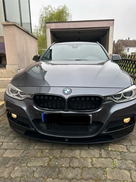 Grau Gebraucht 2013 BMW 330 Shadowline Kombi | 17.700 € (Guter Preis) - Bild 1/4