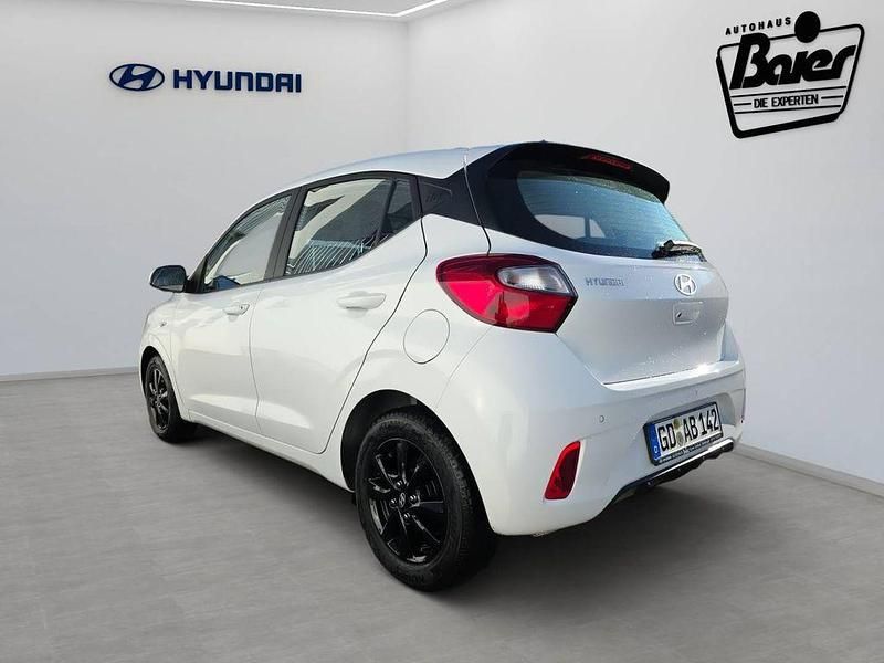 Gebraucht Hyundai i10 Select 63 PS (46 kW) 2024 Weiß Kleinwagen