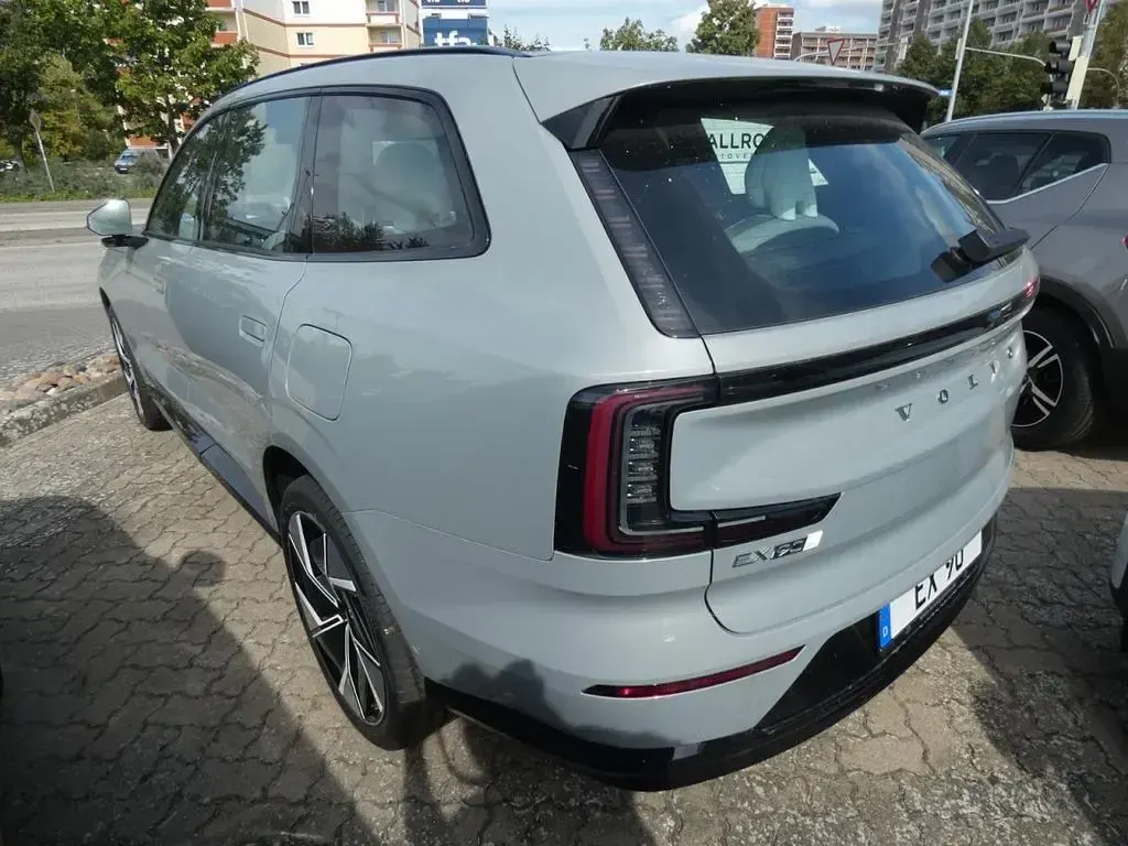 Gebraucht Volvo EX90 Performance 380 kW (517 PS) 2025 Vapour grey (grau) SUV