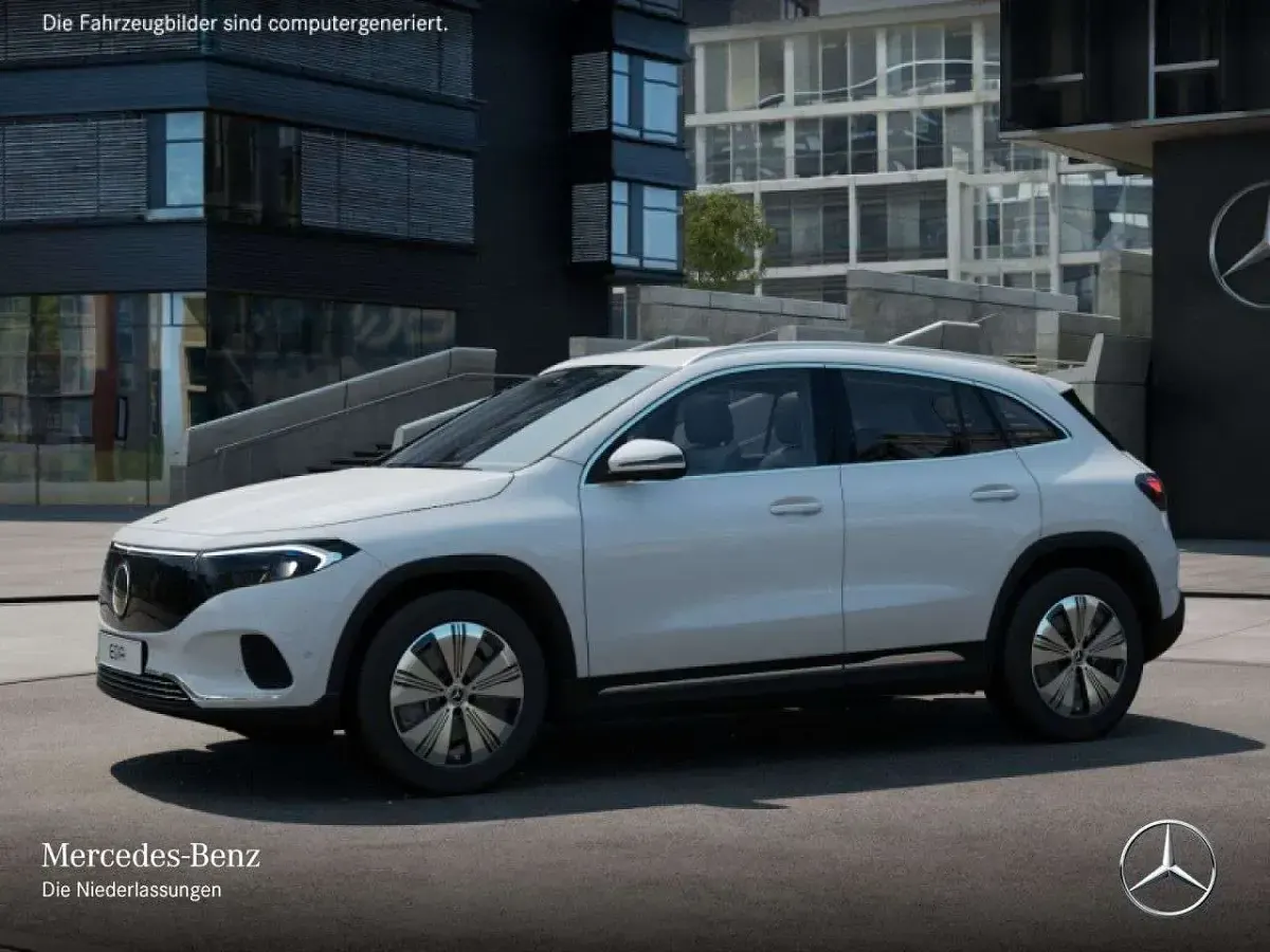 Gebraucht Mercedes EQA250 Advanced 139 kW (190 PS) 2025 Weiß SUV