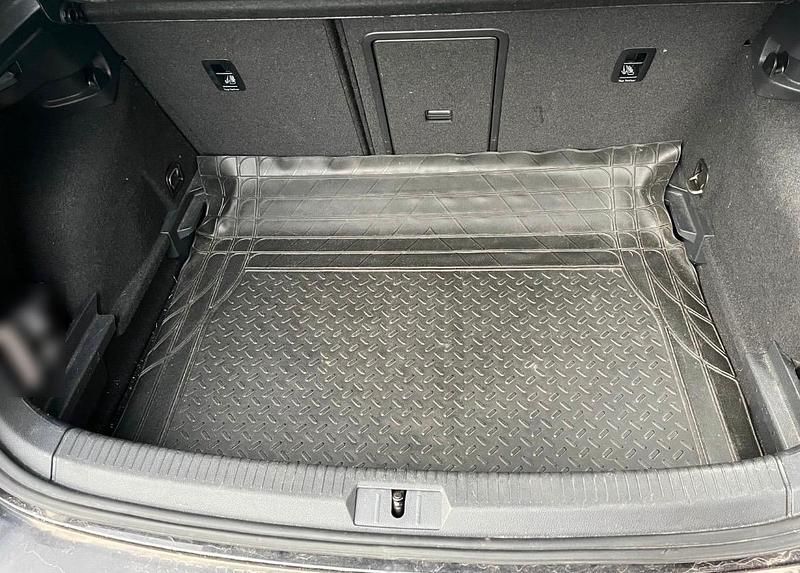 Gebraucht VW Golf VII Highline 122 PS (89 kW) 2015 Schwarz Kleinwagen