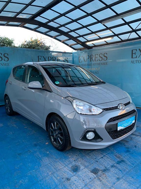Gebraucht Hyundai i10 Intro Edition 87 PS (63 kW) 2014 Grau Kleinwagen