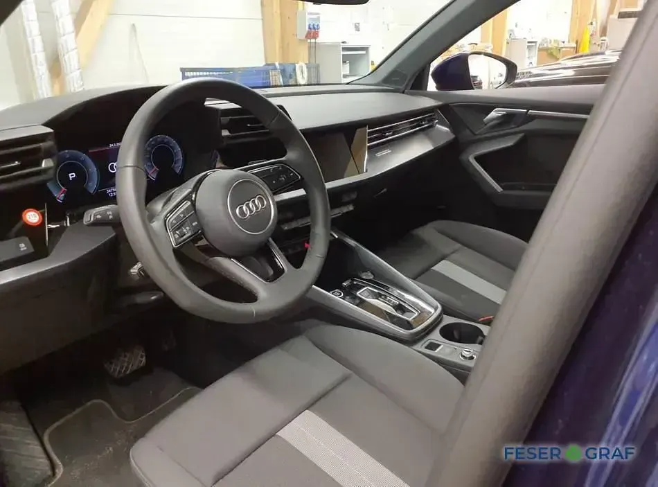 Gebraucht Audi A3 Advanced Plus 150 PS (110 kW) 2025 Navarrablau metallic Limousine