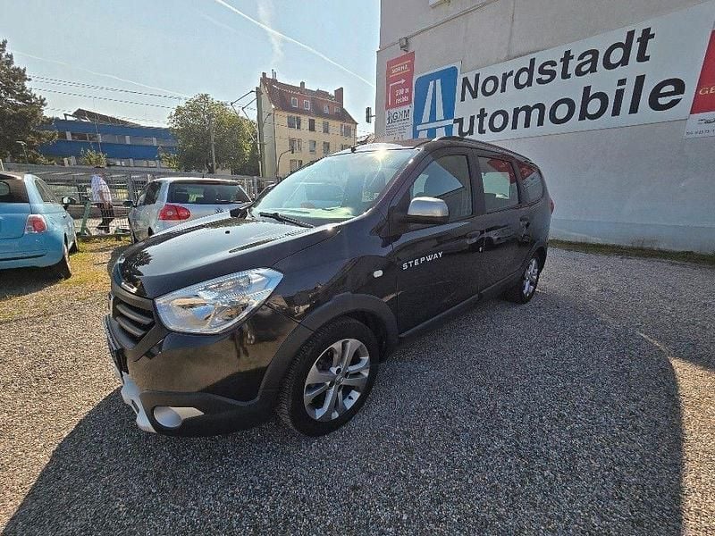 Schwarz Gebraucht 2015 Dacia Lodgy Stepway Van / Kleinbus | 4.999 € (Superpreis) - Bild 1/4