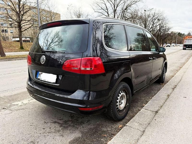 Gebraucht VW Sharan Comfortline 150 PS (110 kW) 2011 Schwarz Van / Kleinbus