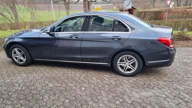 Gebraucht Mercedes C200 Avantgarde 184 PS (135 kW) 2015 Grau Limousine