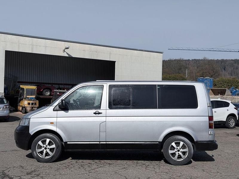 Second-hand VW Transporter 131 CP (96 kW) 2005 Argintiu Van