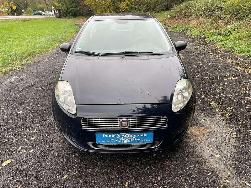 Blau Gebraucht 2009 Fiat Grande Punto Kleinwagen | 2.500 € (Teuer) - Bild 1/4