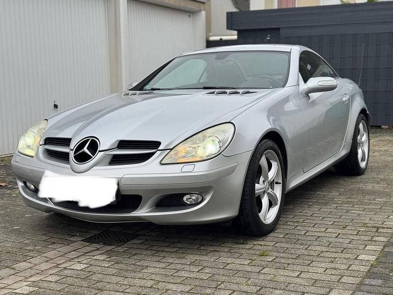 Silber Gebraucht 2004 Mercedes SLK350 Cabrio | 7.999 € (Guter Preis) - Bild 1/4
