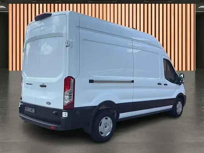 Gebraucht Ford Transit Trend 131 PS (96 kW) 2025 Weiß Limousine