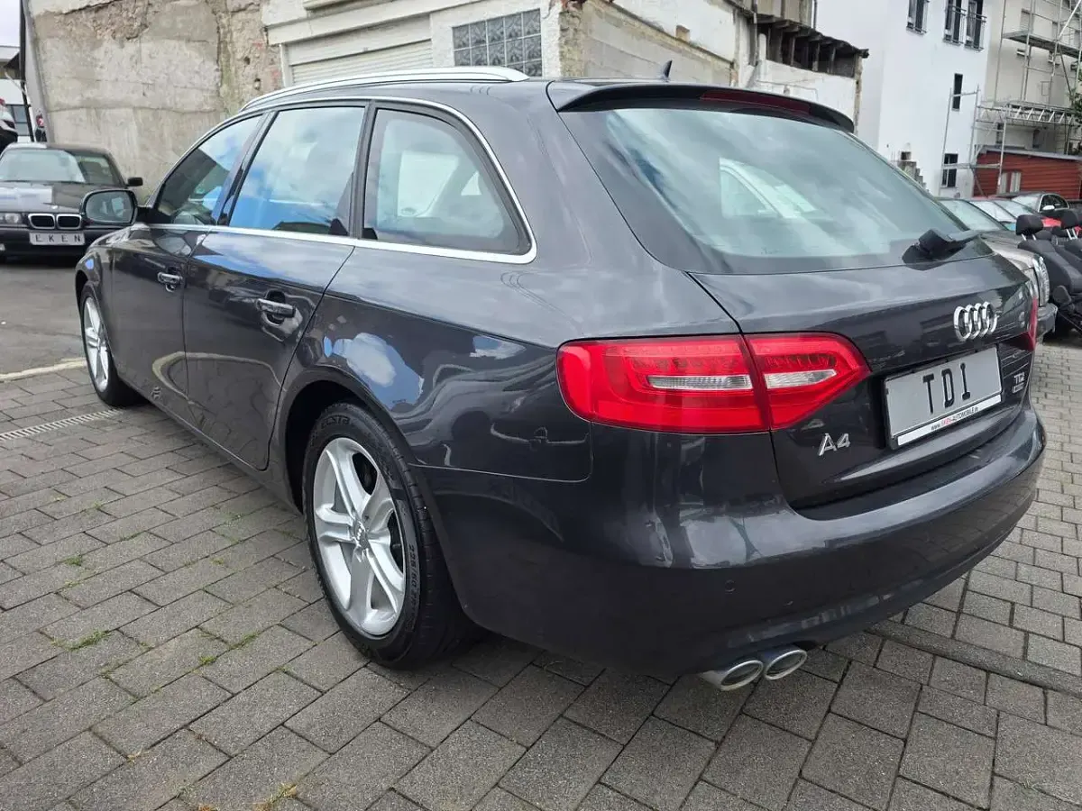 Gebraucht Audi A4 Ambition 163 PS (119 kW) 2014 Lavagrau perleffekt Kombi