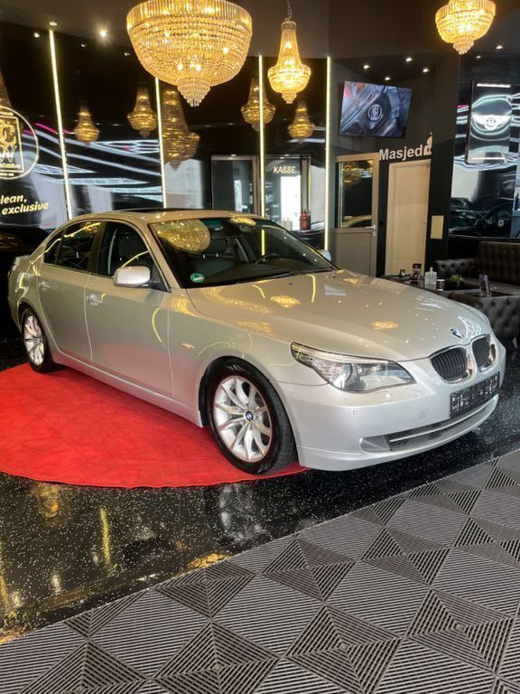 Silber Gebraucht 2007 BMW 520 Advantage Limousine | 5.800 € (Fairer Preis) - Bild 1/4