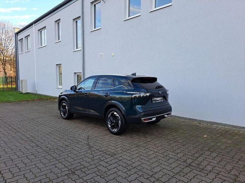 Neu Nissan Qashqai 205 PS (150 kW) 2025 Grün SUV