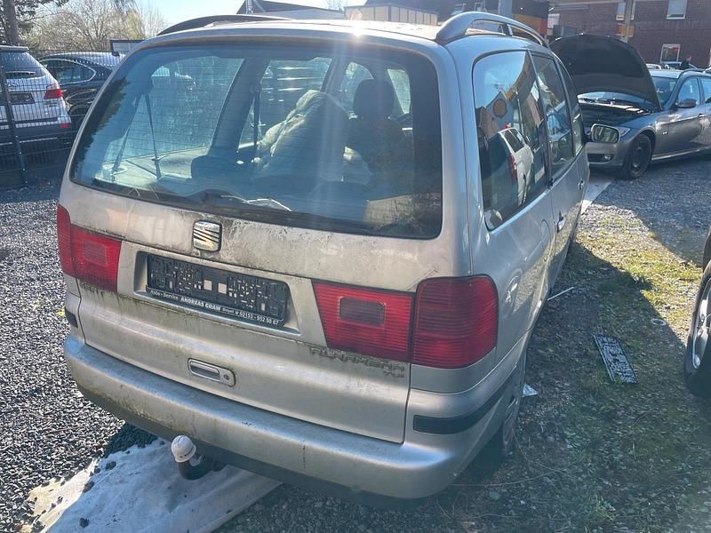 Gebraucht Seat Alhambra 116 PS (85 kW) 2003 Silber Van / Kleinbus