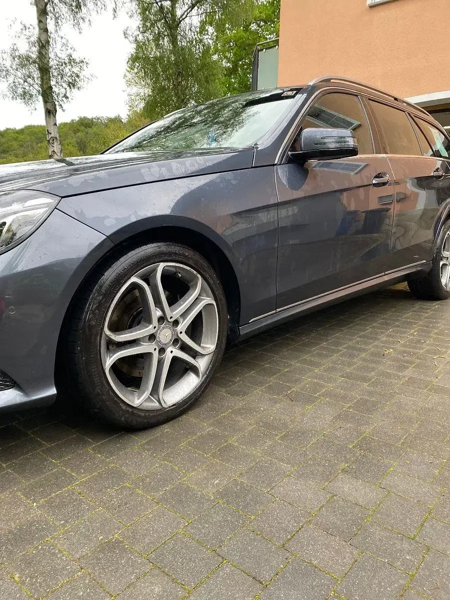 Second-hand Mercedes E220 170 CP (125 kW) 2016 Gri Break