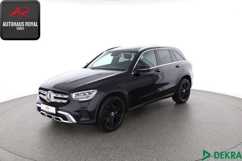 Schwarz Gebraucht 2022 Mercedes GLC200 AMG SUV | 37.480 € (Superpreis) - Bild 1/4