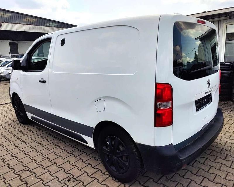 Gebraucht Peugeot Expert Premium 179 PS (131 kW) 2016 Banquise Van