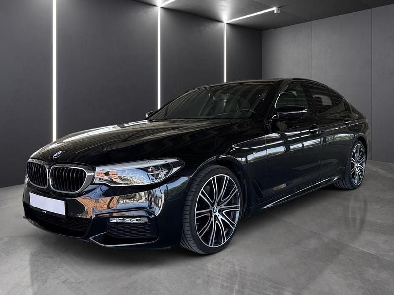 Schwarz Gebraucht 2018 BMW 530 Shadowline Limousine | 39.900 € - Bild 1/4