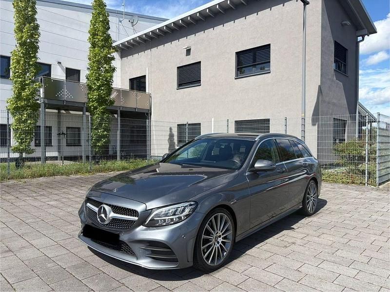 Grau Gebraucht 2019 Mercedes C36 AMG AMG Limousine | 14.990 € - Bild 1/4