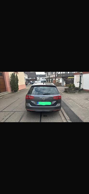 Grau Gebraucht 2015 VW Passat Kombi | 15.000 € (Fairer Preis) - Bild 1/4