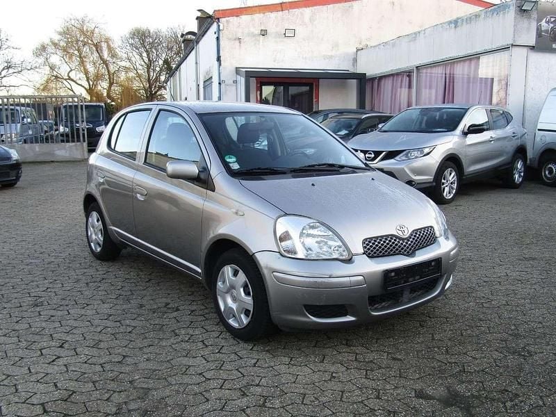 Grey metallic Gebraucht 2004 Toyota Yaris Sol Kleinwagen | 1.900 € (Guter Preis) - Bild 1/4