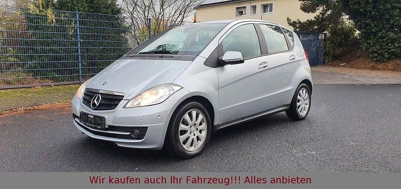 Silber Gebraucht 2010 Mercedes A180 Van / Kleinbus | 6.499 € (Fairer Preis) - Bild 1/4
