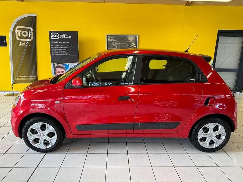 Gebraucht Renault Twingo Life 65 PS (47 kW) 2021 Perlmutt dezirrot Kleinwagen