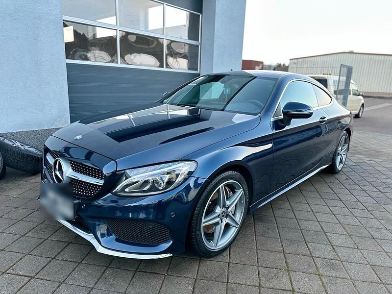Blau Gebraucht 2016 Mercedes C250 AMG line Coupé | 23.500 € (Fairer Preis) - Bild 1/4