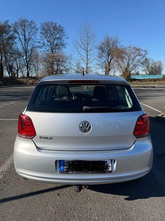Gebraucht VW Polo 60 PS (44 kW) 2011 Silber Kleinwagen