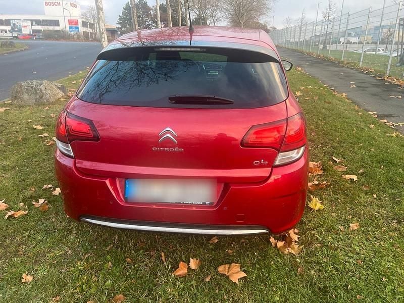 Gebraucht Citroën C4 Shine 131 PS (96 kW) 2016 Rot Limousine
