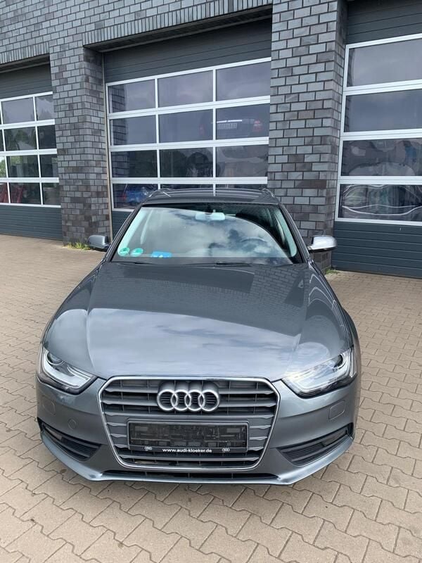Silber Gebraucht 2013 Audi A4 Kombi | 6.490 € (Guter Preis) - Bild 1/4