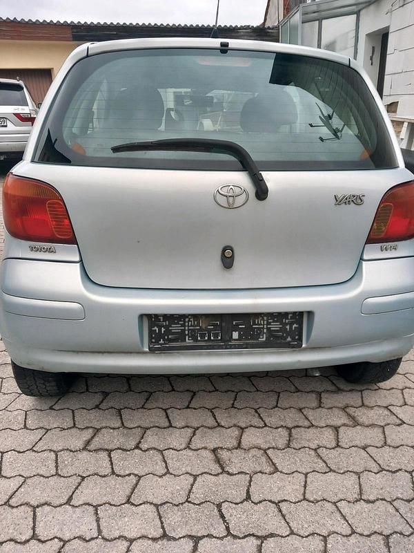 Gebraucht Toyota Yaris 87 PS (63 kW) 2003 Blau Kleinwagen