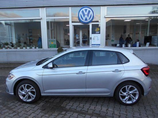 Gebraucht VW Polo Style 95 PS (69 kW) 2023 Silber Limousine