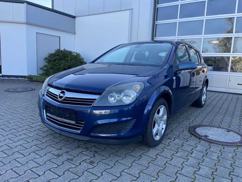 Blau Gebraucht 2008 Opel Astra Edition Limousine | 1.990 € (Guter Preis) - Bild 1/4