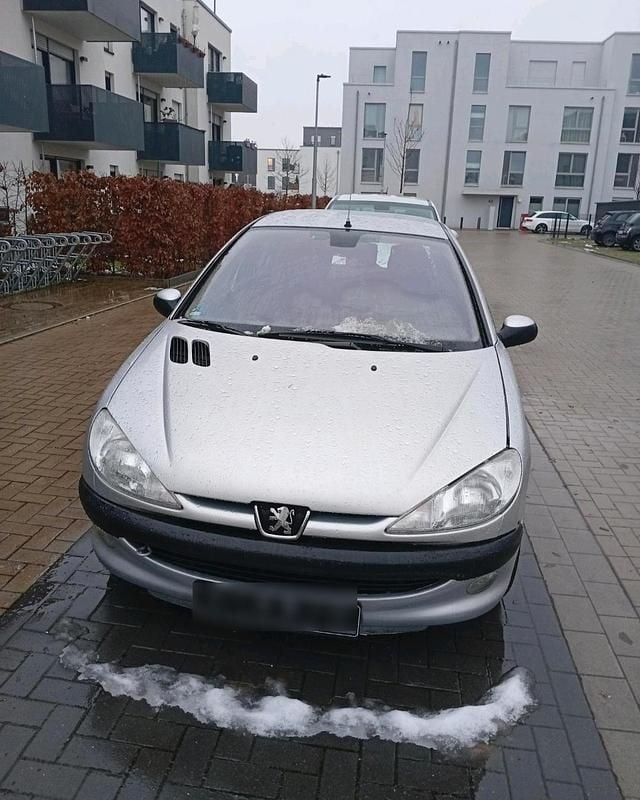 Silber Gebraucht 2003 Peugeot 206 Kleinwagen | 1.000 € (Guter Preis) - Bild 1/4