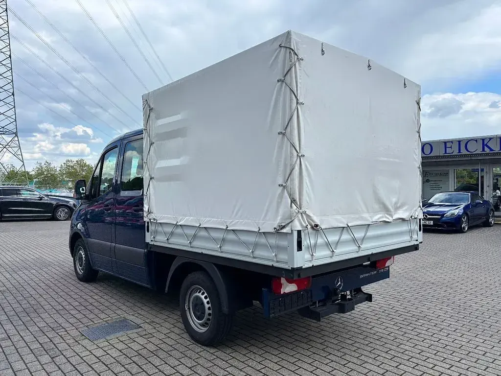 Gebraucht Mercedes Sprinter 150 PS (110 kW) 2022 Blau Van