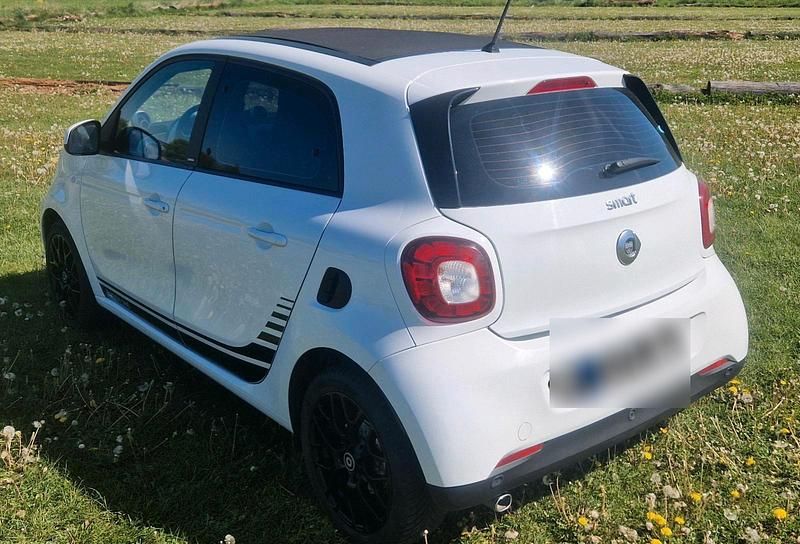 Usata Smart ForFour 71 CV (52 kW) 2015 Bianco Utilitaria