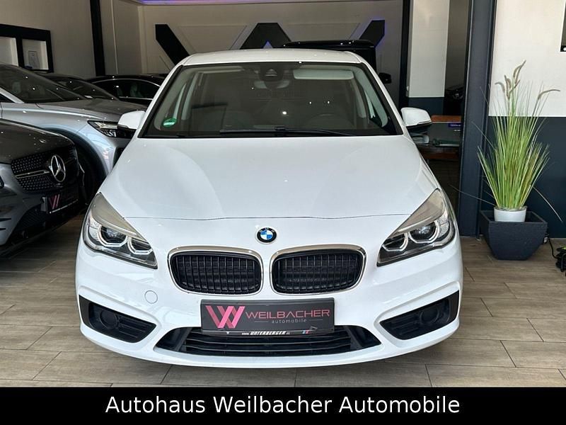 Gebraucht BMW 220 Active Tourer Basis 192 PS (141 kW) 2016 Weiß Van / Kleinbus