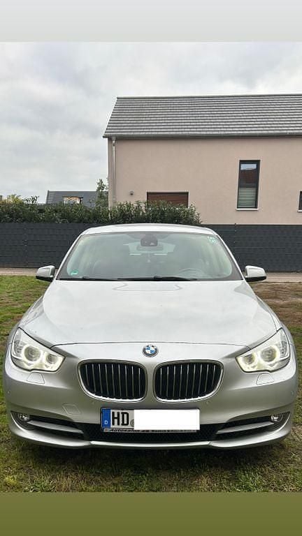 Grau Gebraucht 2010 BMW 530 Gran Turismo Limousine | 13.000 € (Fairer Preis) - Bild 1/4