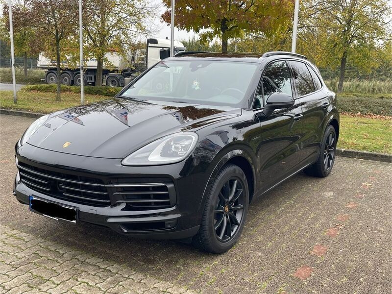 Schwarz Gebraucht 2022 Porsche Cayenne Platinum Edition SUV | 77.300 € - Bild 1/4