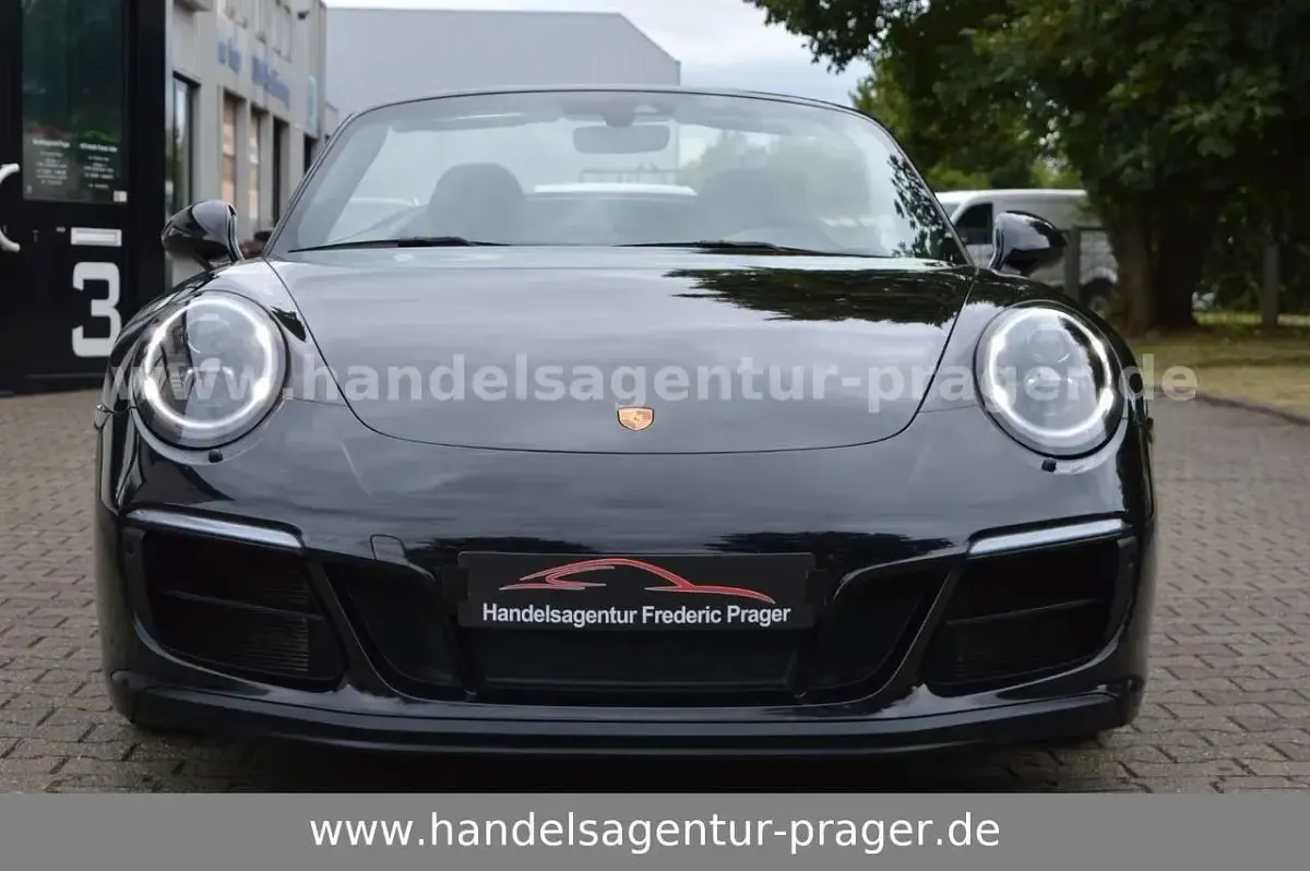 Gebraucht Porsche 991 450 PS (330 kW) 2018 Tiefschwarzmetallic Cabrio