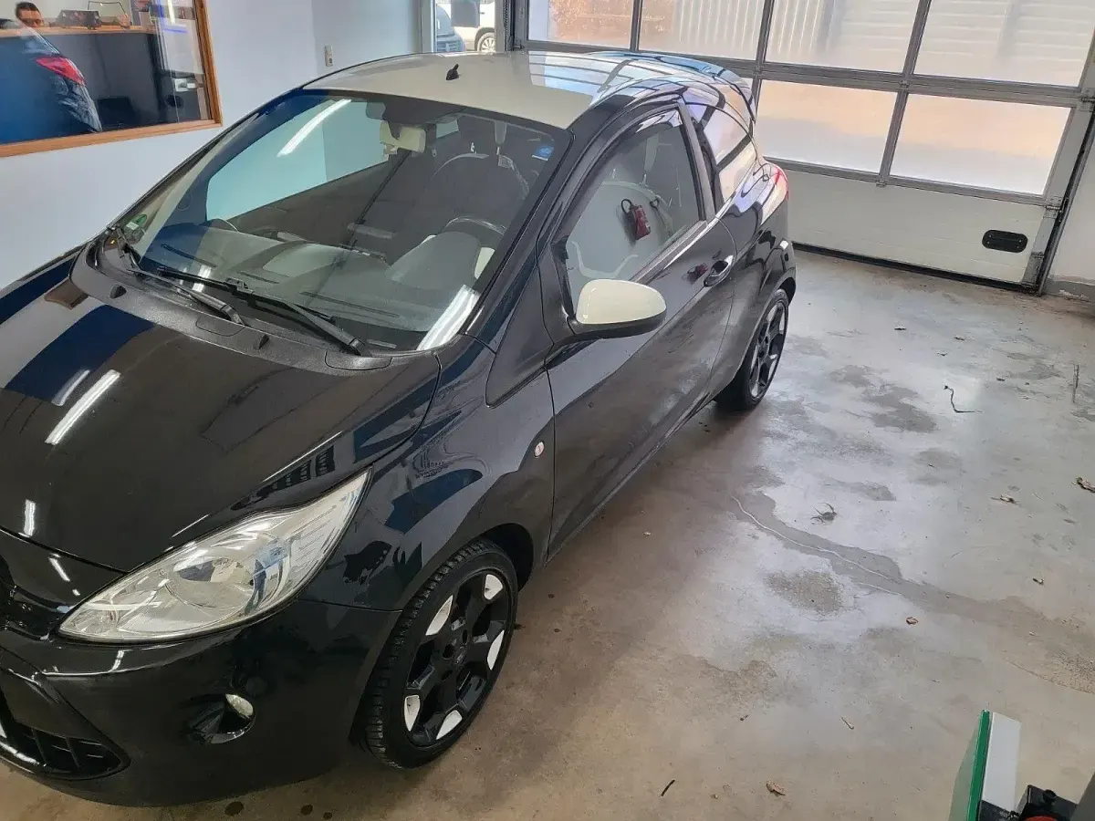 Gebraucht Ford Ka Cool & Sound Edition 69 PS (50 kW) 2016 Schwarz Kleinwagen