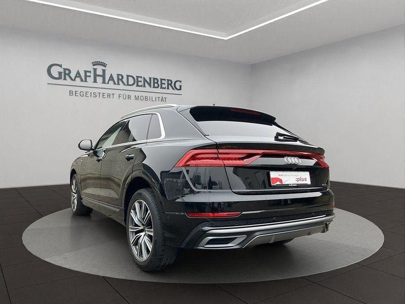 Gebraucht Audi Q8 Ambiente 340 PS (250 kW) 2022 Mythosschwarz metallic SUV