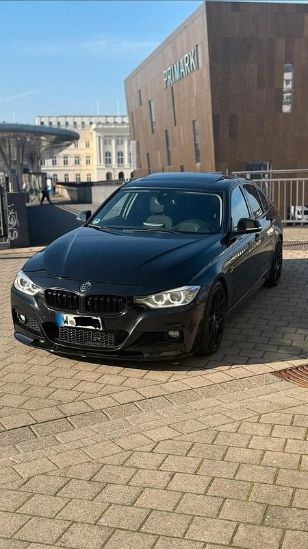 Usata BMW 320 184 CV (135 kW) 2015 Nero Berlina
