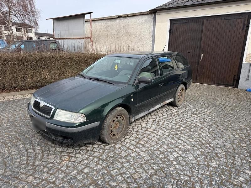 Gebraucht Skoda Octavia Ambiente 116 PS (85 kW) 2002 Grün Kombi