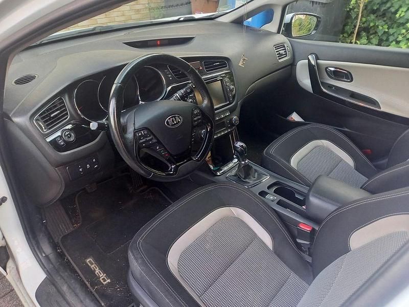 Schwarz Gebraucht 2015 Kia Ceed Sportswagon Spirit Kombi | 8.600 € (Fairer Preis) - Bild 1/3