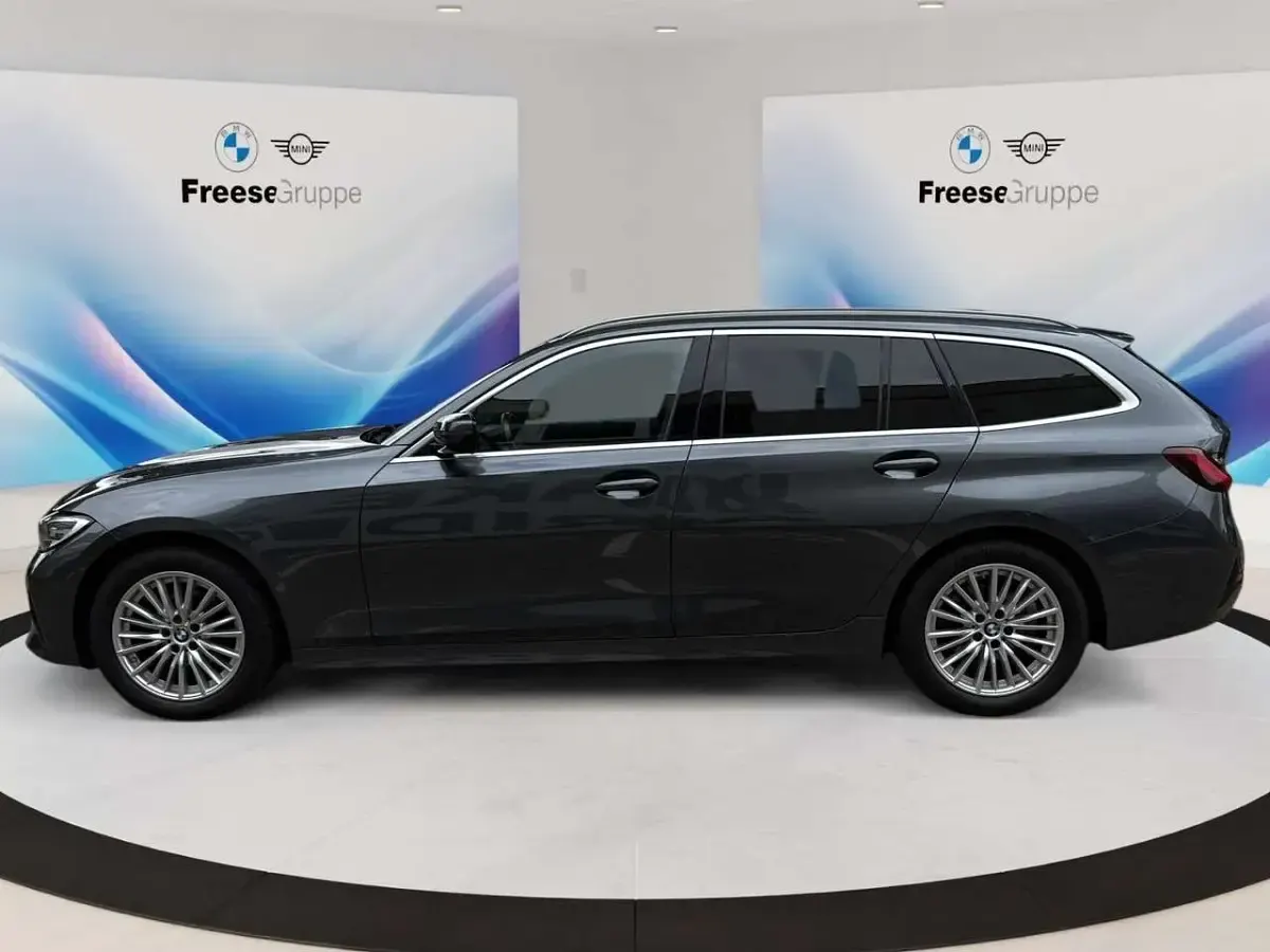 Gebraucht BMW 318 Sport Line 156 PS (114 kW) 2022 Silber Kombi