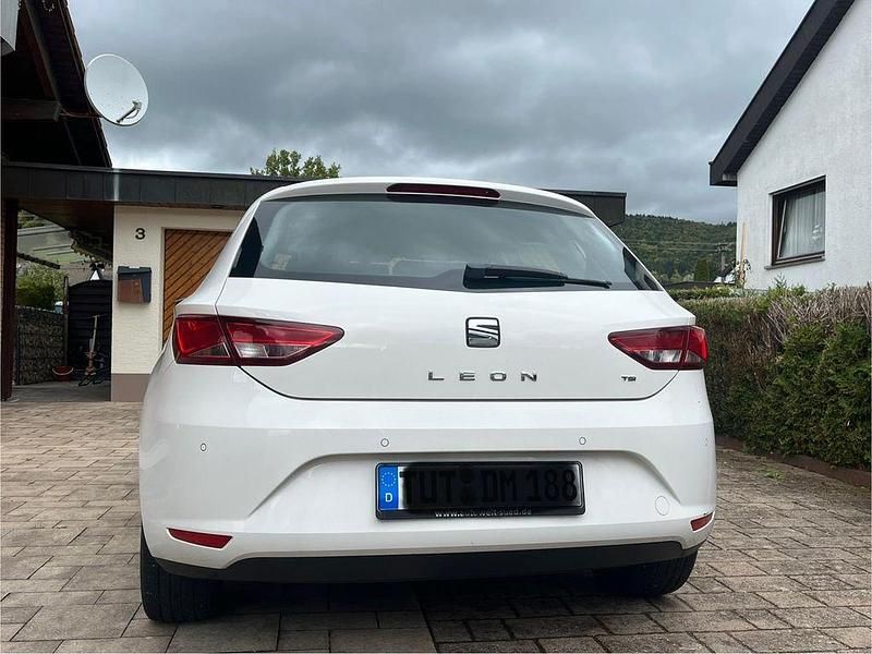 Gebraucht Seat Leon Style 122 PS (89 kW) 2014 Weiß Limousine