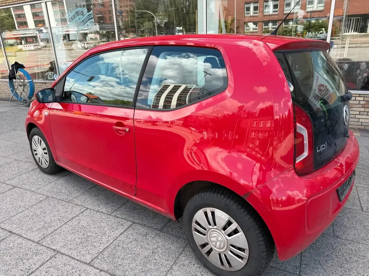 Gebraucht VW up! 75 PS (55 kW) 2012 Rot Kleinwagen