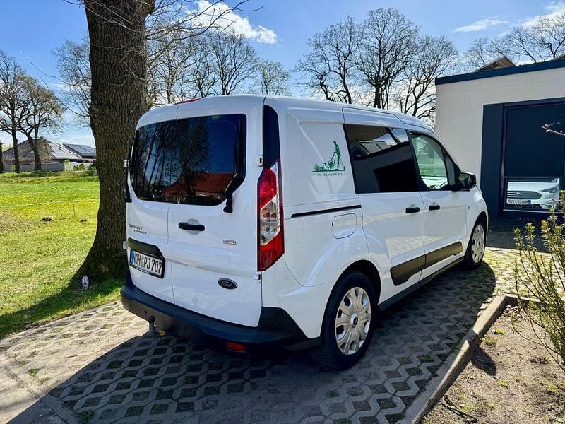 Second-hand Ford Transit Connect 75 CP (55 kW) 2019 Alb Monovolum